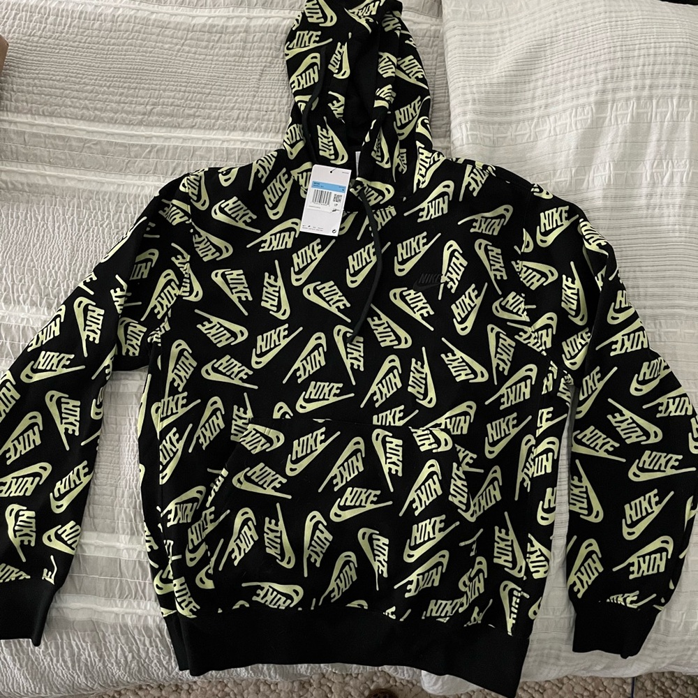 Nike hoodie sweatshirt size M